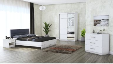 Dormitor Solano, alb, dulap 120 cm, pat cu tablie tapitata gri 140×200 cm, 2 noptiere, comoda
