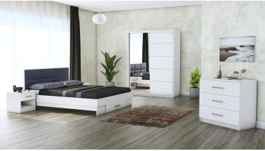 Dormitor Solano, alb, dulap 150 cm, pat cu tablie tapitata gri 140×200 cm, 2 noptiere, comoda