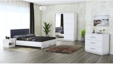 Dormitor Solano, alb, dulap 150 cm, pat cu tablie tapitata gri 160×200 cm, 2 noptiere, comoda