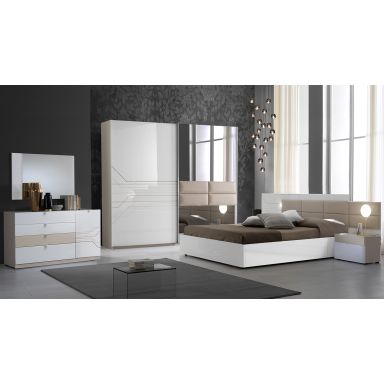 Dormitor Svetlana , alb/cappuccino, pat 160x200 cm, dulap cu 2 usi culisante, 2 noptiere, comoda
